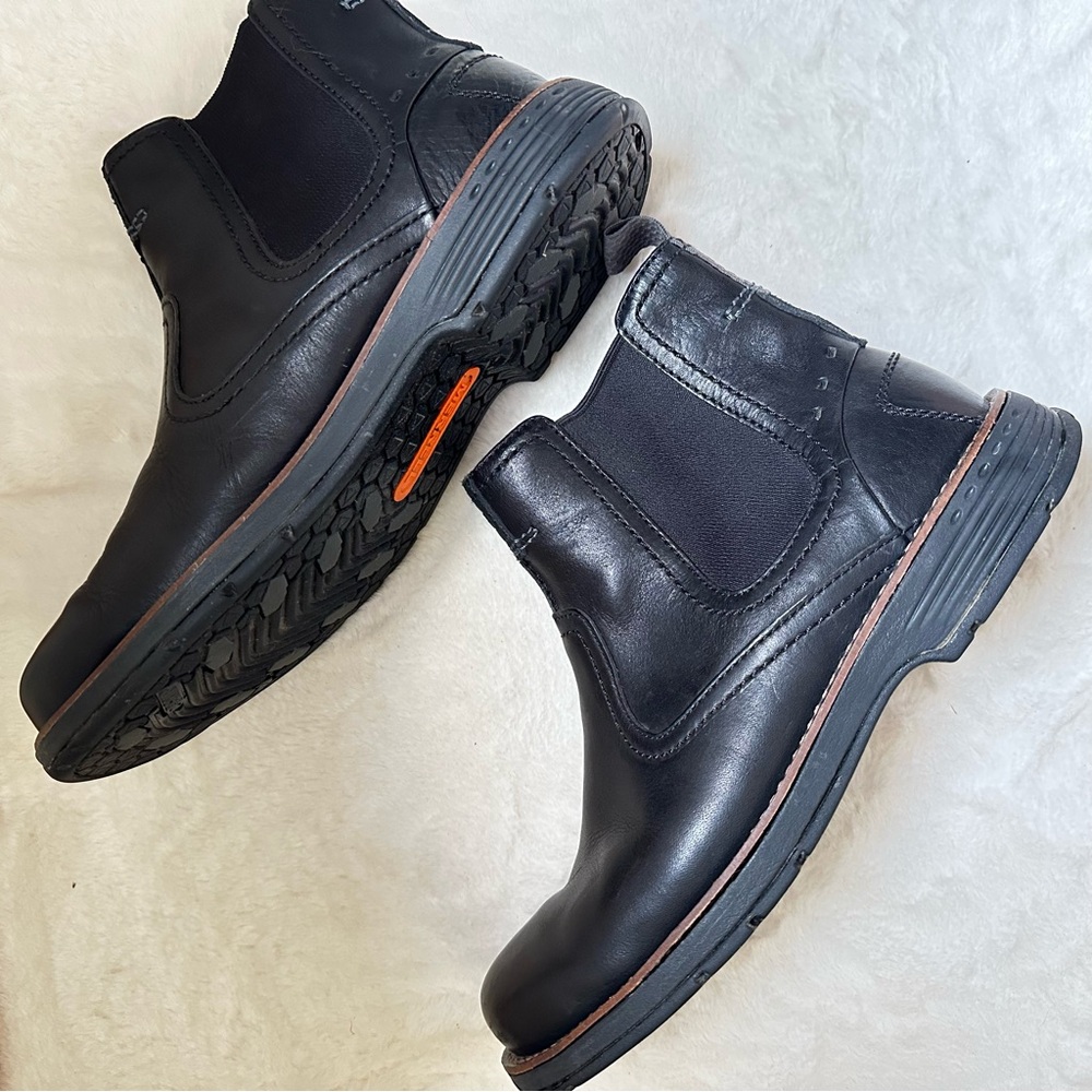 Merrell Black Leather Realm Pull On Ankle Boot Size 9.5